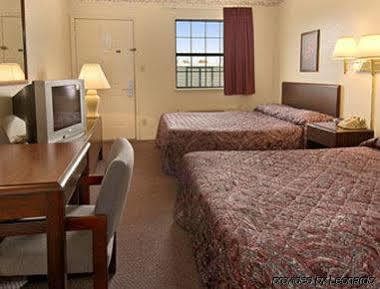 Inn Rodeway 2*